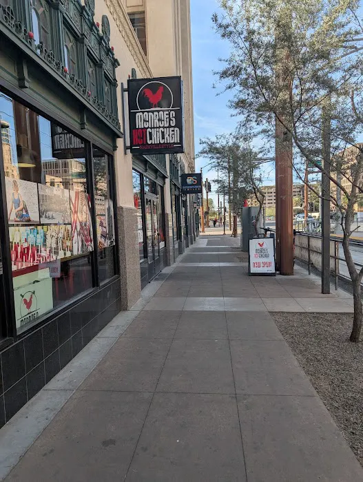 Monroe's Hot Chicken Picture 4