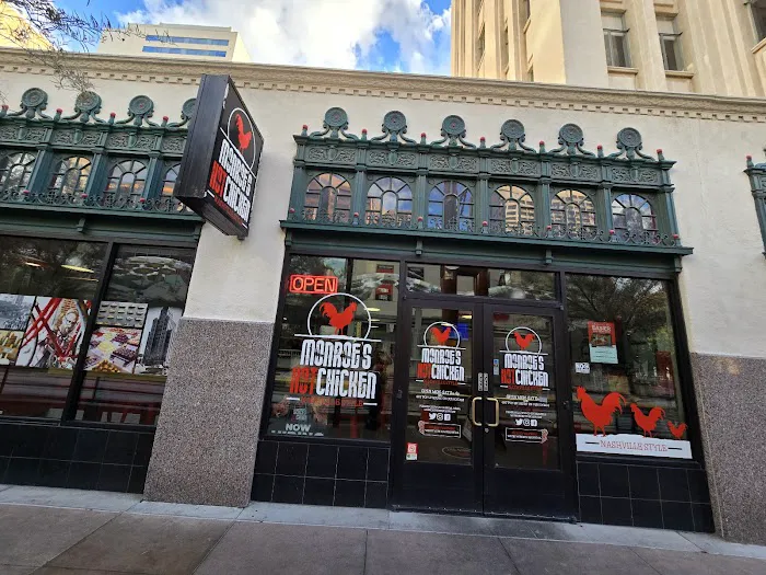 Monroe's Hot Chicken Picture 3