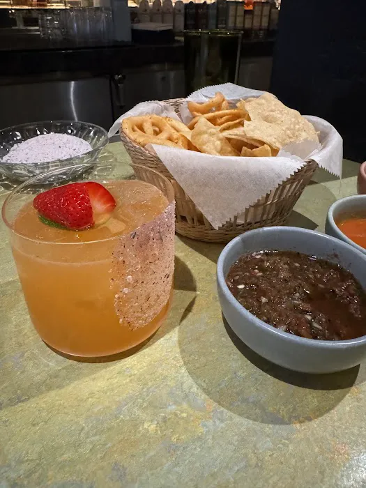 Condesa Phoenix Picture 1