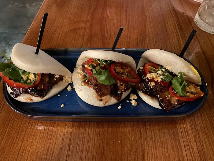 MOTOMOTO Sushi & Izakaya Picture 1