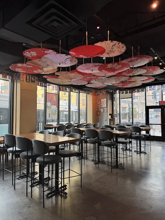 MOTOMOTO Sushi & Izakaya Picture 2