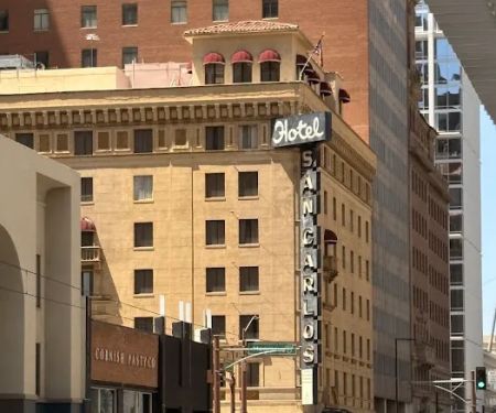 Seamus McCaffrey's Irish Pub