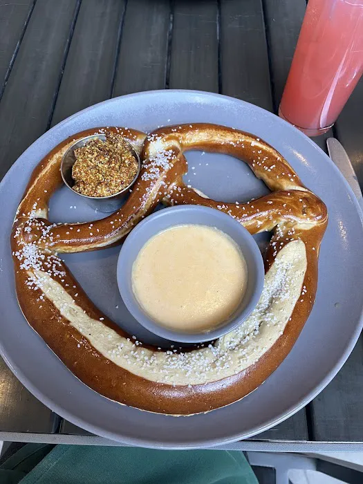 Barrel & Bushel Picture 5