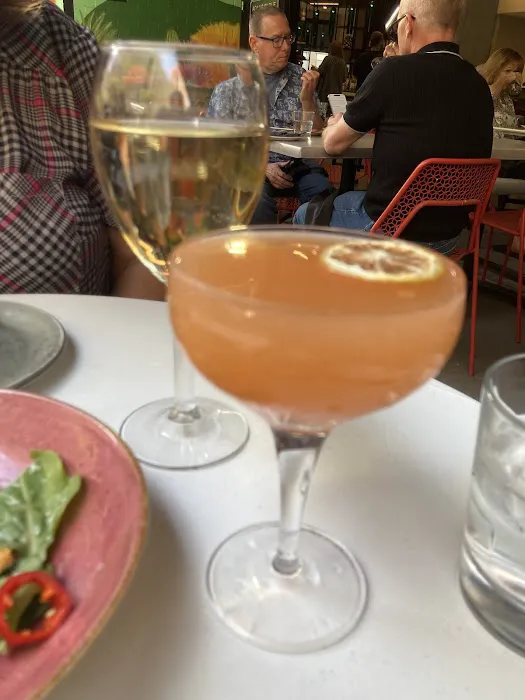 Adams Table Picture 4