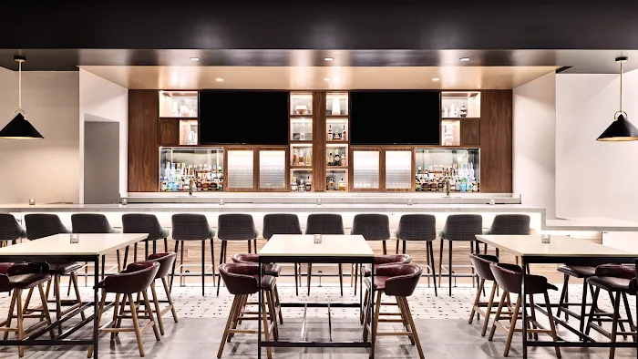 Adams Table Picture 6