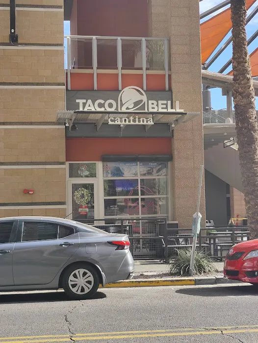 Taco Bell Cantina Picture 3