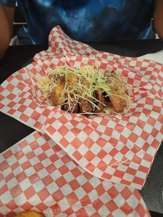 Midwest Wings XL Picture 1