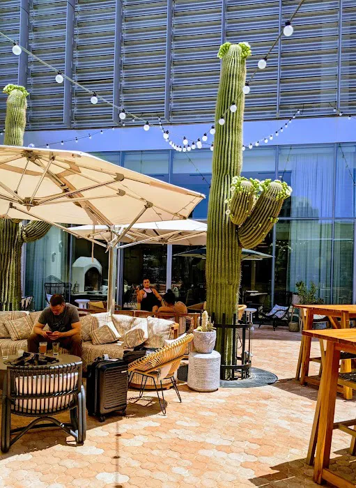 Jacy & Dakota's Picture 6