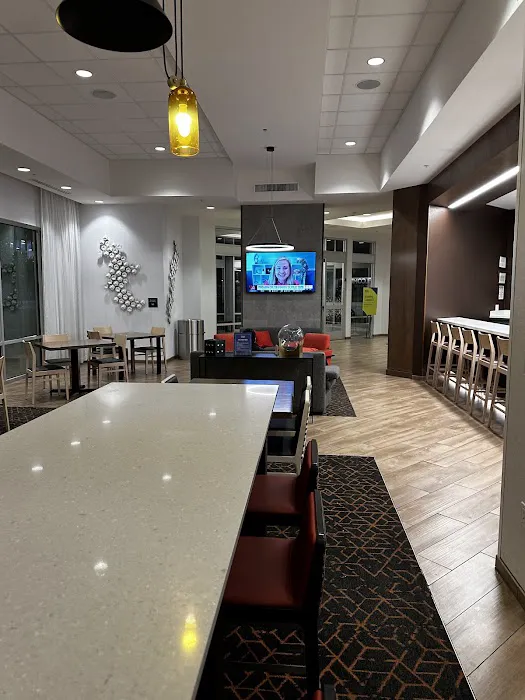 Downtown 77 Picture 5