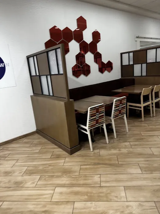 Downtown 77 Picture 8