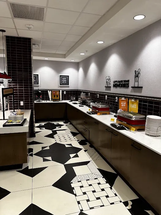 Downtown 77 Picture 2