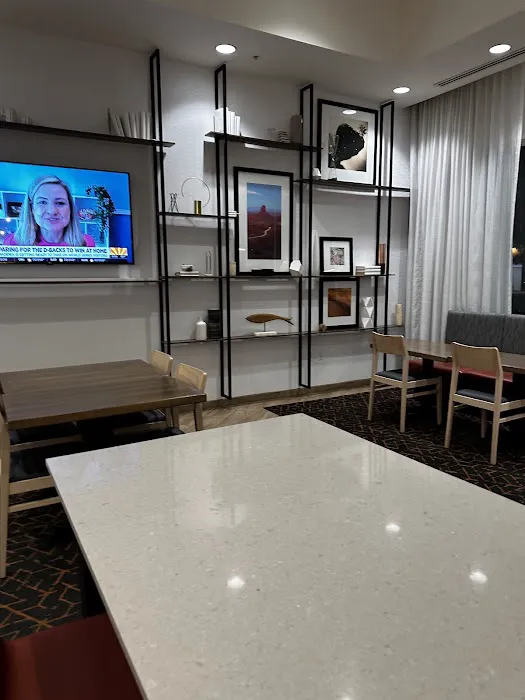 Downtown 77 Picture 3