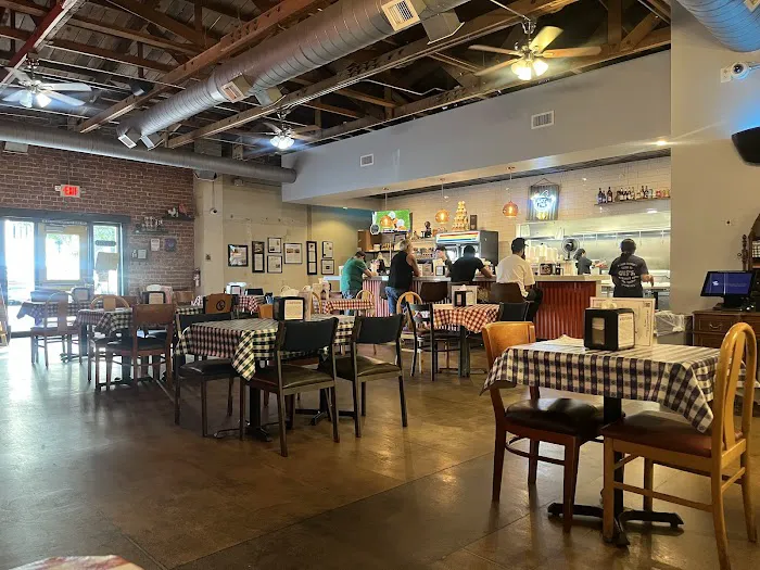 Gus's World Famous Fried Chicken Picture 9