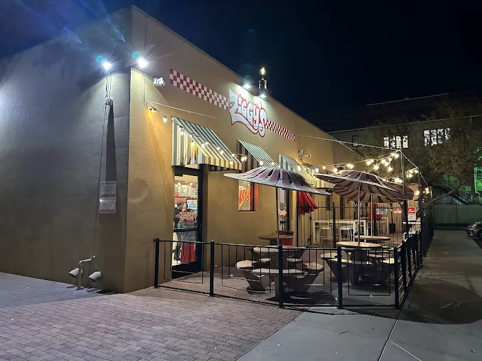 Ziggys Magic Pizza Shop Picture 9