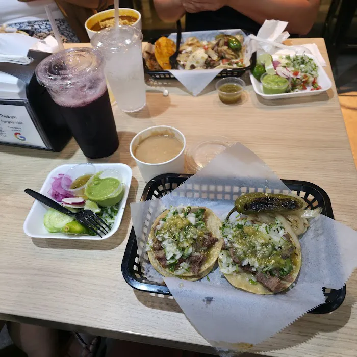 Tacos Los Vales Picture 10