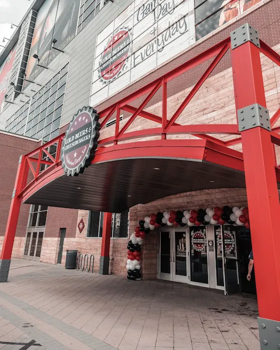 Cold Beers & Cheeseburgers Picture 5