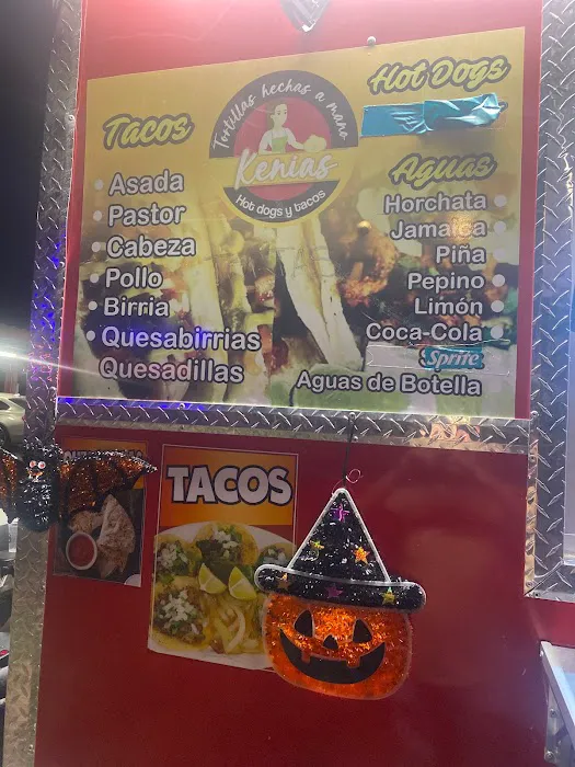 Kenia’s hotdog’s y tacos Picture 4