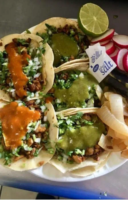 Kenia’s hotdog’s y tacos Picture 2