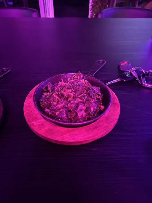 Plush Kitchen & Lounge Picture 8