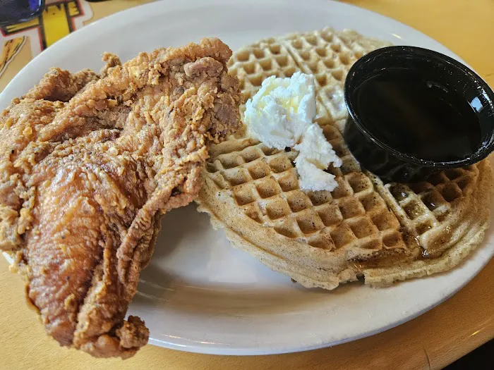 Lo-Lo's Chicken & Waffles Picture 6