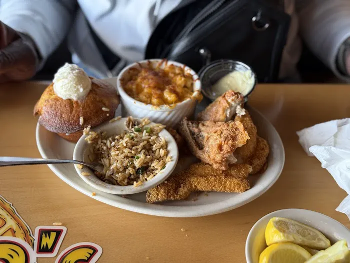 Lo-Lo's Chicken & Waffles Picture 1