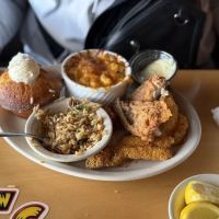 Lo-Lo's Chicken & Waffles ico