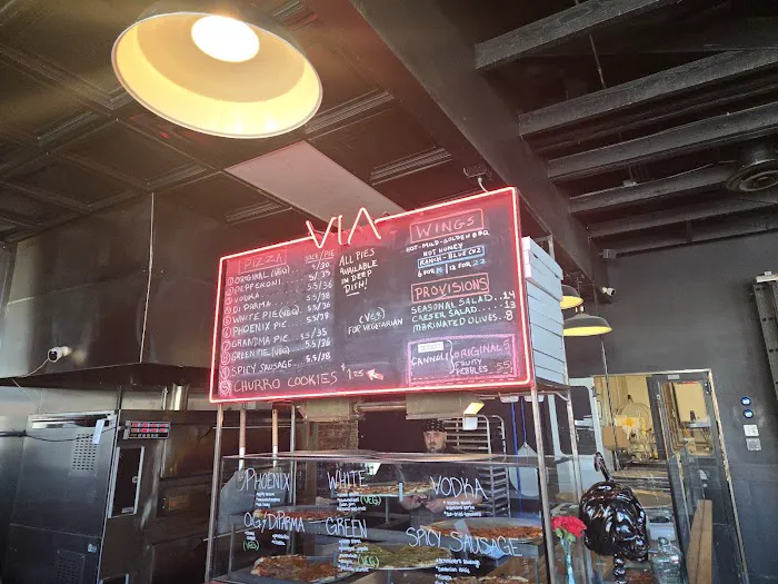 Via Della Slice Shop Picture 7