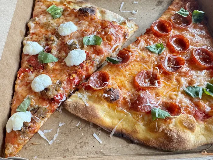 Via Della Slice Shop Picture 5