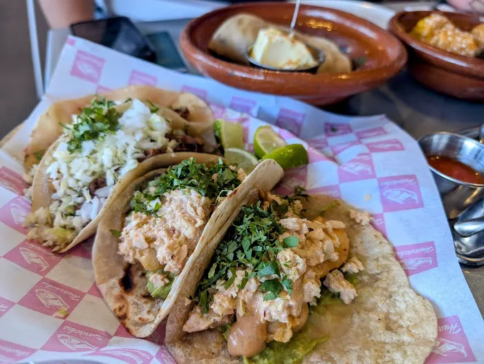 Huarachis Taqueria Picture 9