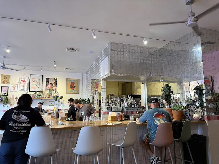 Huarachis Taqueria Picture 6