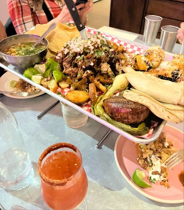 Huarachis Taqueria Picture 4