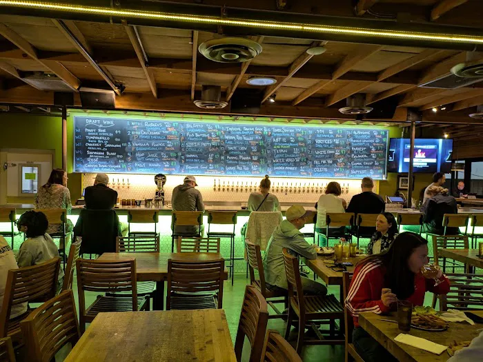 Angel's Trumpet Ale House Picture 6