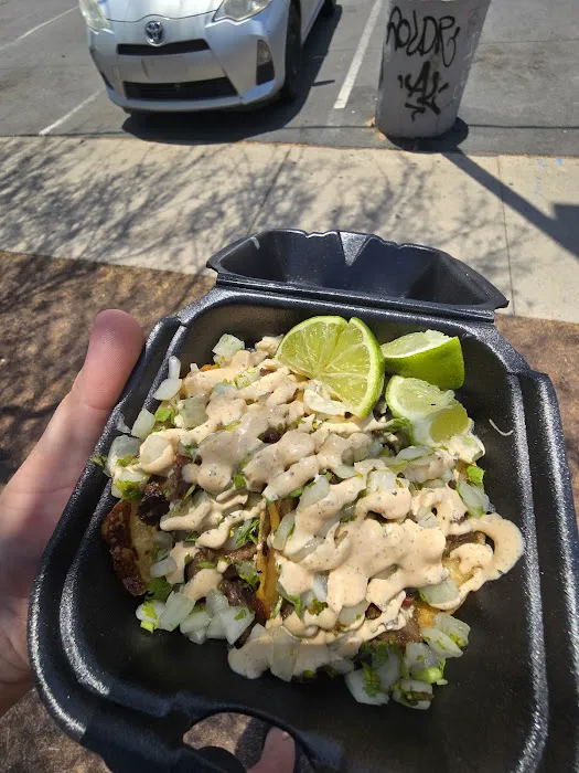 Lōco Style Grindz Picture 6