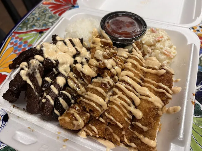 Lōco Style Grindz Picture 4