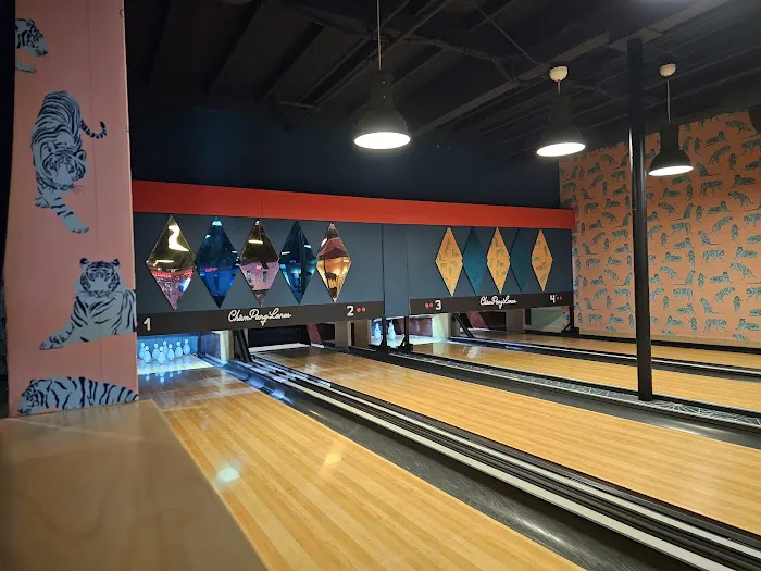 Châm Pang Lanes Picture 2