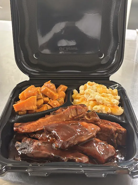 REGGIE'S BAR-B-Q Picture 7