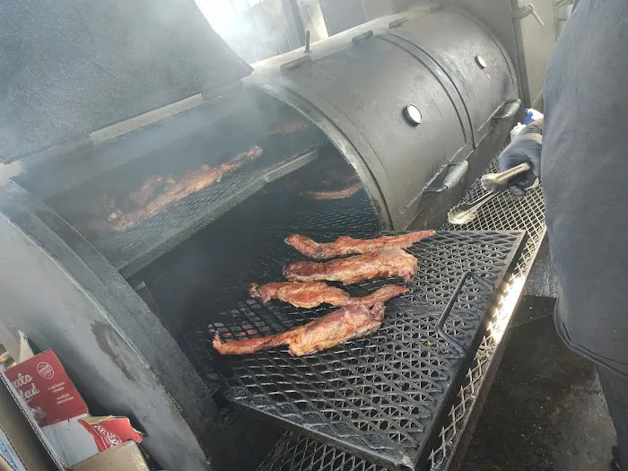 REGGIE'S BAR-B-Q Picture 8