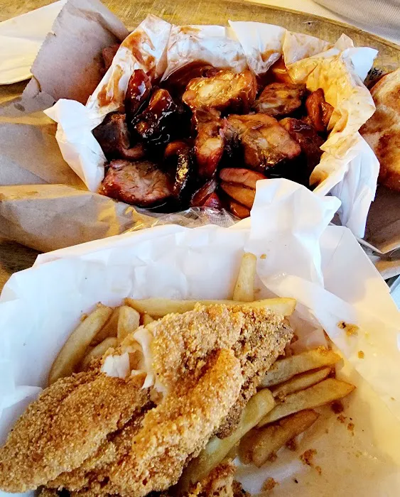 REGGIE'S BAR-B-Q Picture 10