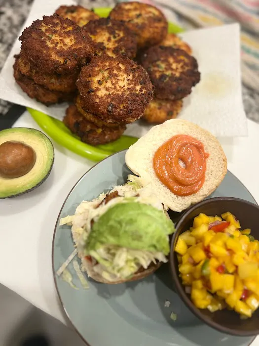 Mane-lan Kitchen Picture 10