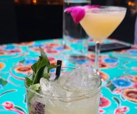 Mr. Baan's Bar and Mookata