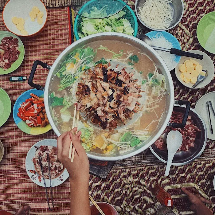 Mr. Baan's Bar and Mookata Picture 6