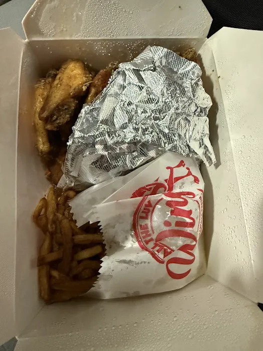 ATL Wings Roosevelt Row Picture 7