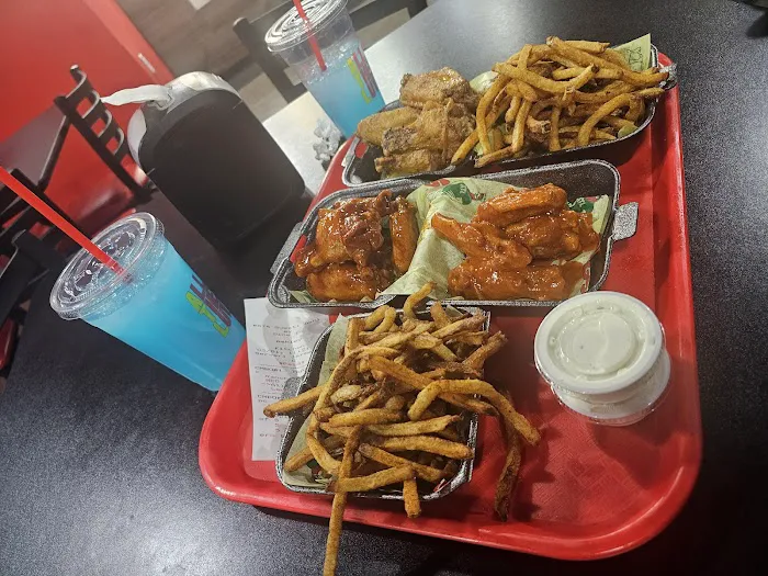 ATL Wings Roosevelt Row Picture 4