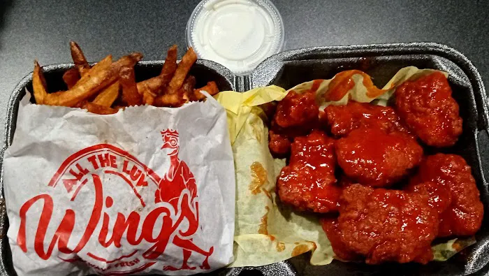 ATL Wings Roosevelt Row Picture 1