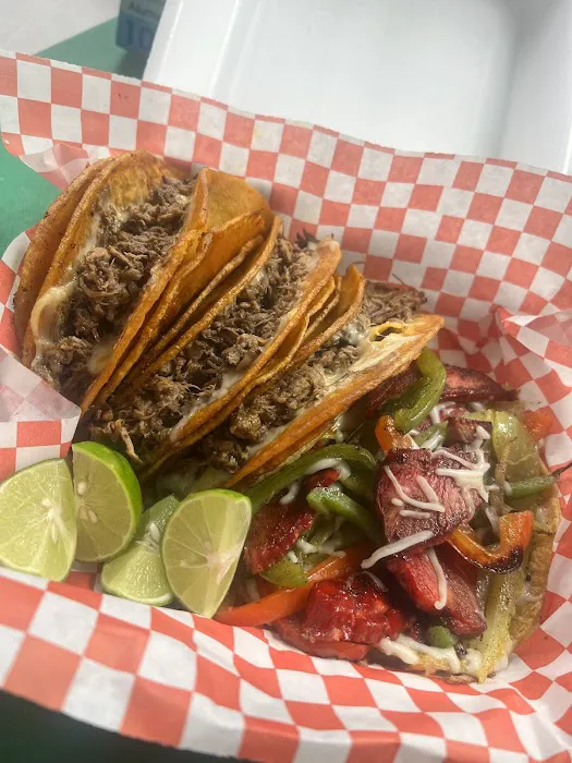 Mariscos la caña Picture 3