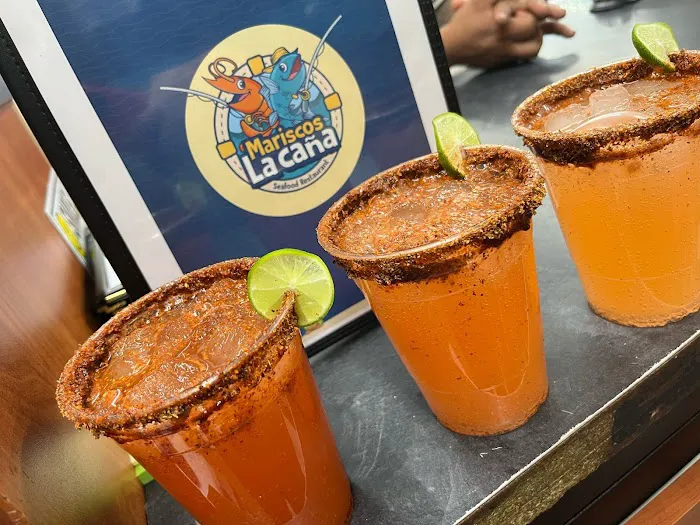 Mariscos la caña Picture 4