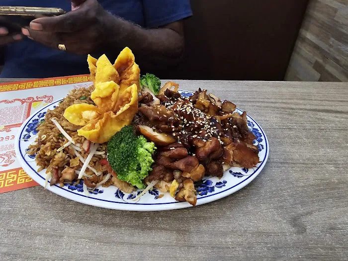 Wong's Chinese Dining Picture 1