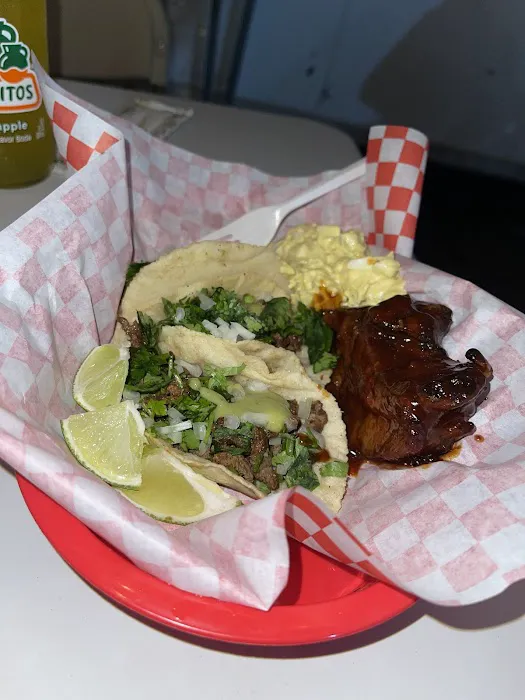 Playing with fire bbq & Wings Picture 7