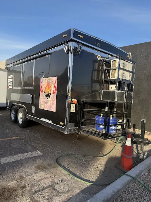 Playing with fire bbq & Wings Picture 6