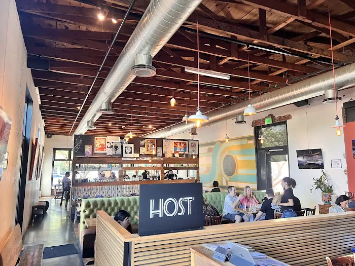 Gallo Blanco Picture 5